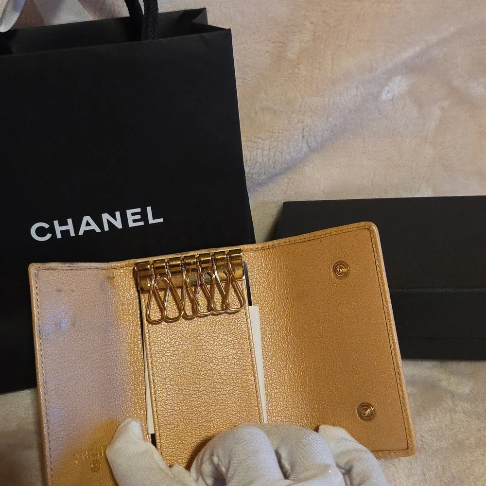 Chanel Metallic Gold Key‎ Holder